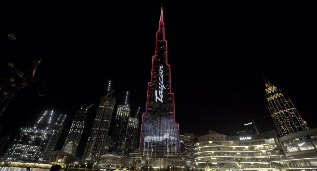 porsche taycan burj khalifa 1024x555 1