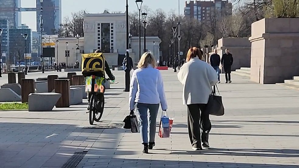 В Москве появился новый рекламный носитель – Walkscreen Bike 1 walkscreen1