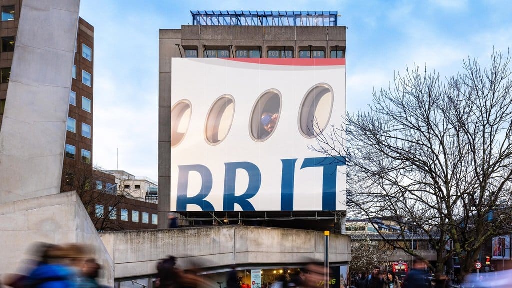 british airways outdoor ads capture passengers faces at 35000ft2