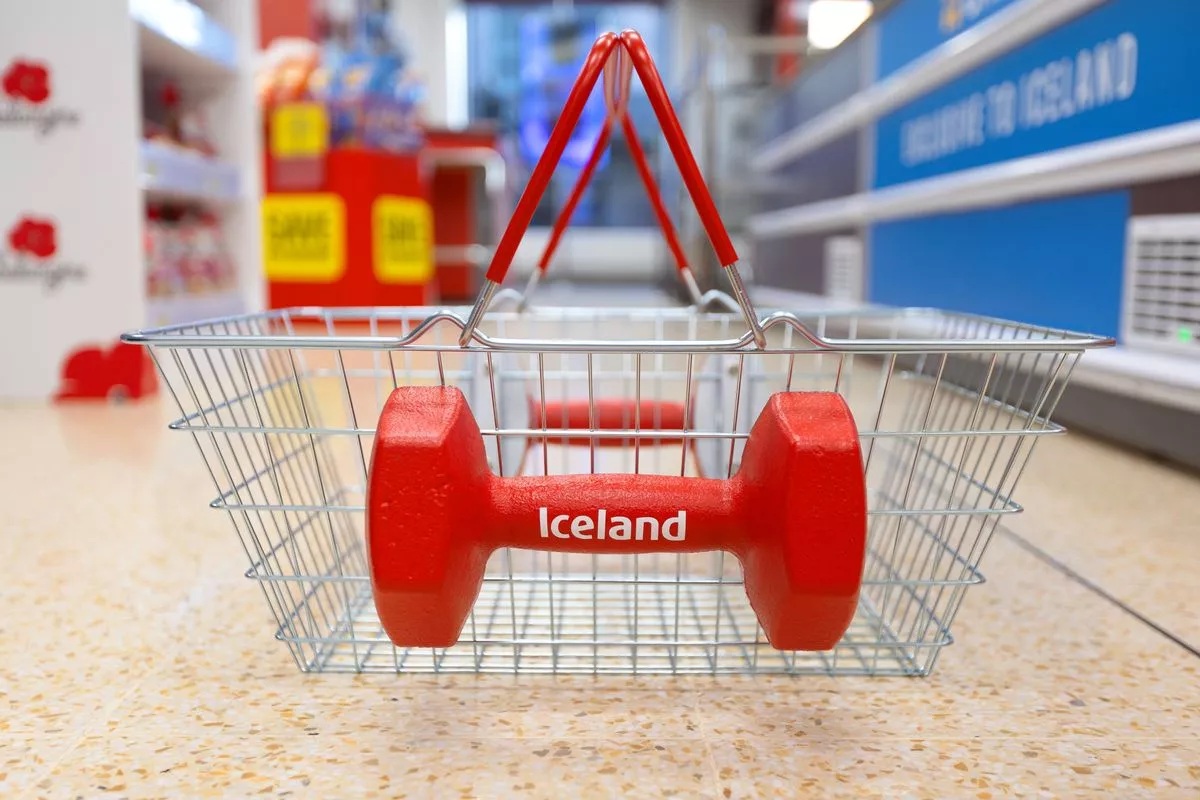 0 iceland unveil the worlds first dumbbell shopping basket