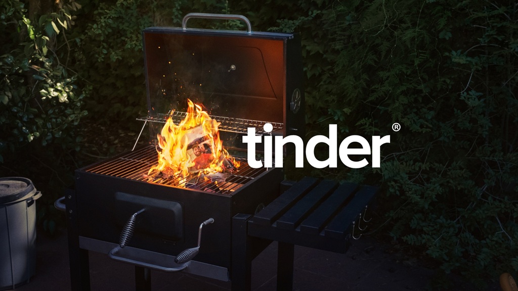 Tinder: одно пламя догорает, другое разжигает что-то новое 1 tinder and gut mexico city invite you to redefine the concept of breakups for ex day