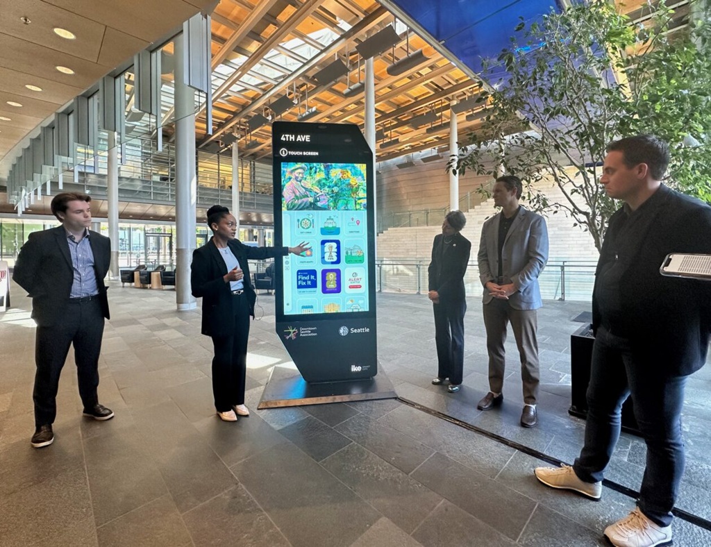 Сиэтл запускает сеть уличных киосков к чемпионату FIFA в 2026 2 kiosk2 1260x970 1