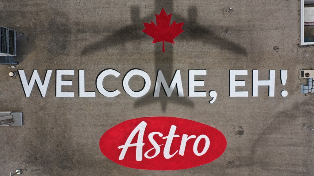 Astro: каждому канадцу по йогурту 1 astro celebrates 50 years of yogurt and what it means to be ‘so canadian