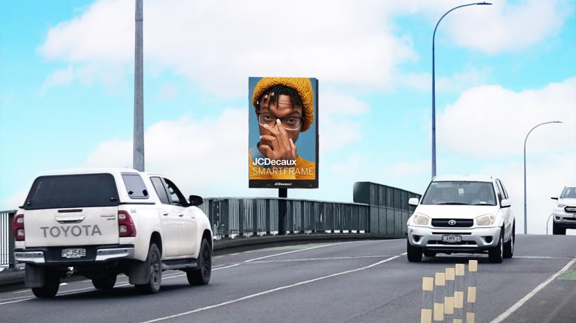 Идеальный постер: десять шагов от JCDecaux, которые заставят вас задуматься 5 jcdecaux launches hamilton smartframe