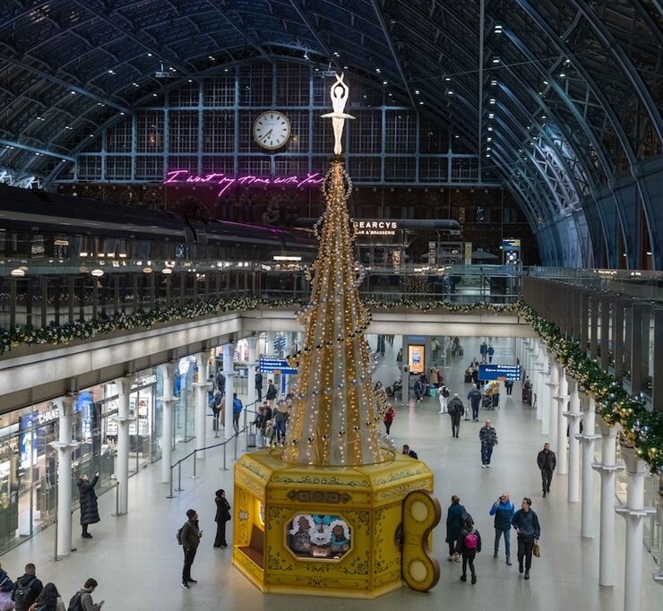 st pancras x gosh christmas tree