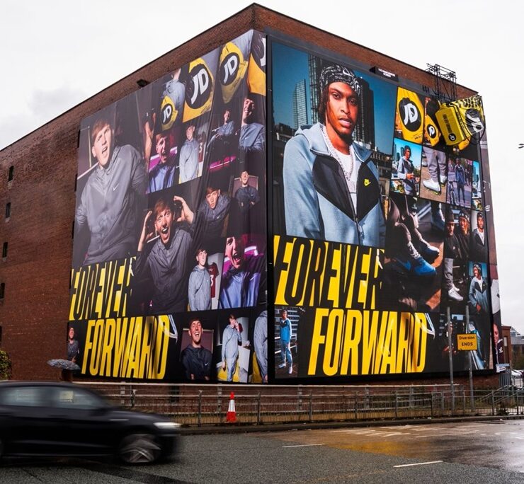 the manchester screen unveils uks largest combined banner digital billboard