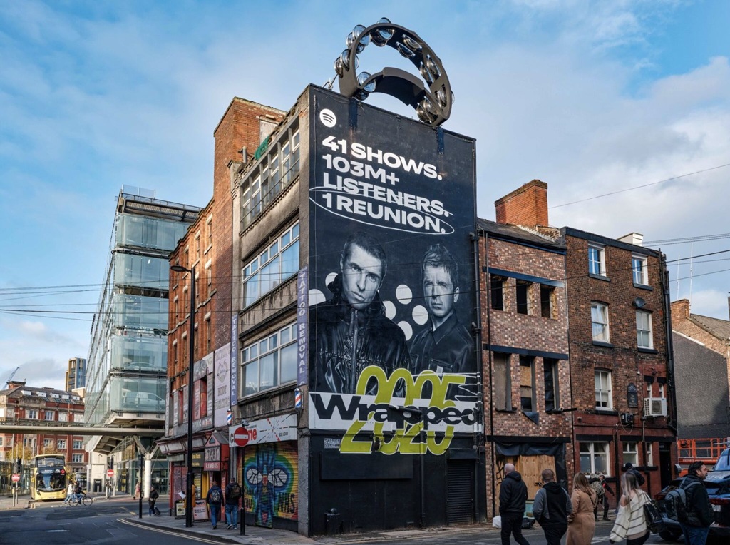 Spotify выходит на улицы с поздравлениями артистам 2 spotify hits the streets with bold shoutouts to uk artists