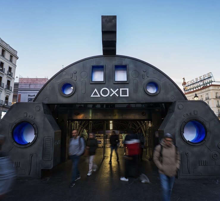 the spaceship that crashed in puerta del sol1