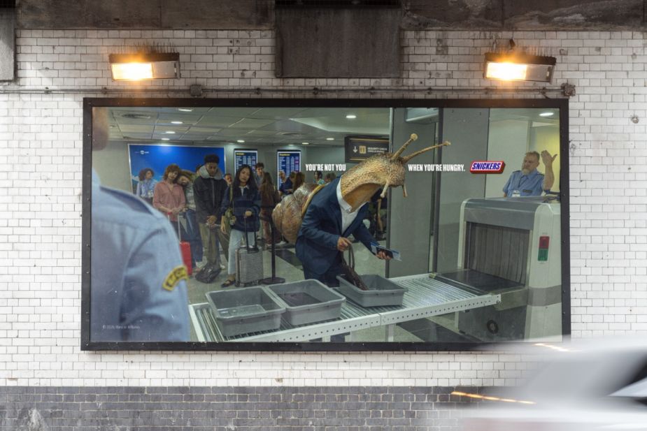 Snickers представляет альтер-эго голода 3 snickers