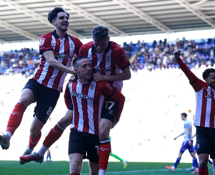 lincoln promoted to championship with win at reading