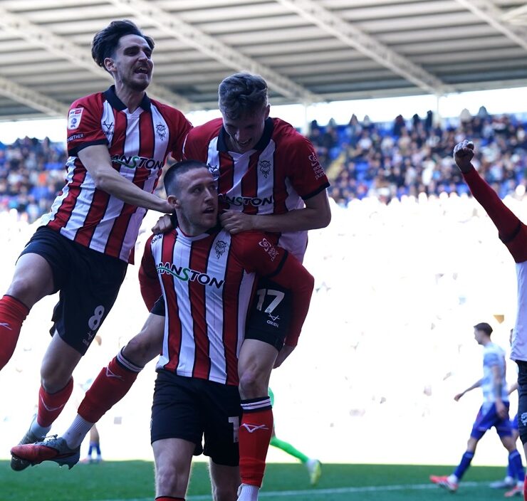 lincoln promoted to championship with win at reading