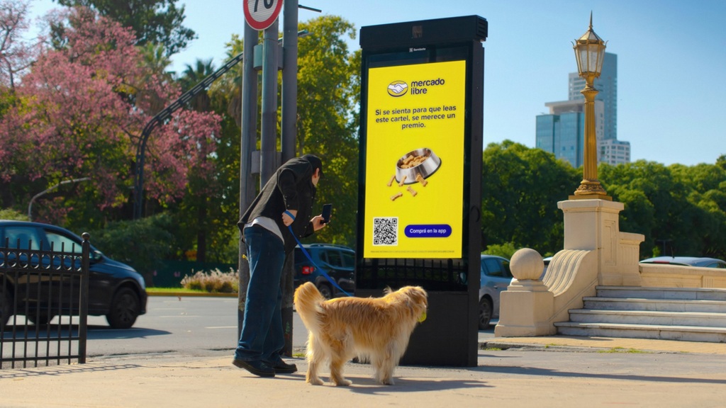 are mercado libres ai billboards the future of personalised outdoor ads