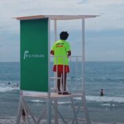 duoprint turns billboards into lifeguard heroes to rewrite beach safety in ecuador1
