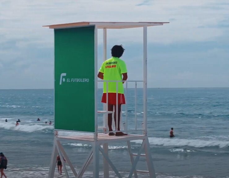 duoprint turns billboards into lifeguard heroes to rewrite beach safety in ecuador1