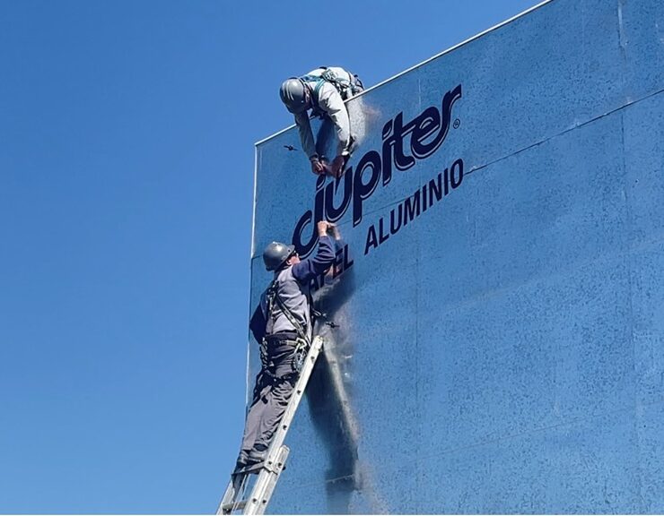 jupiter turns empty billboards into aluminium billboards