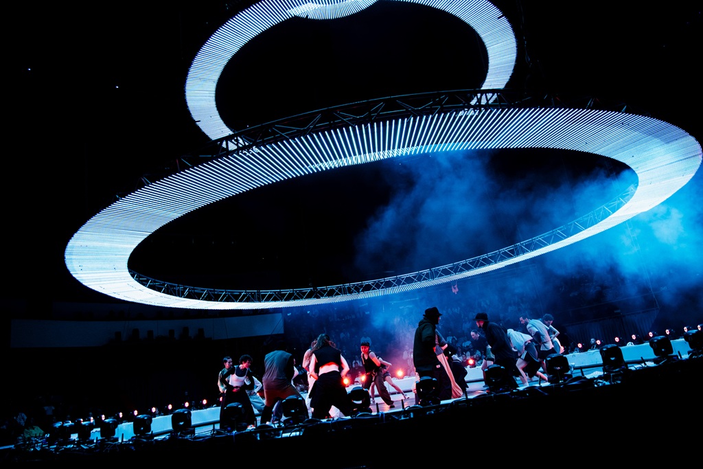 В Казани стартовал VI фестиваль медиаискусства НУР 3 performans realtime — otkrytie festivalya nur 2