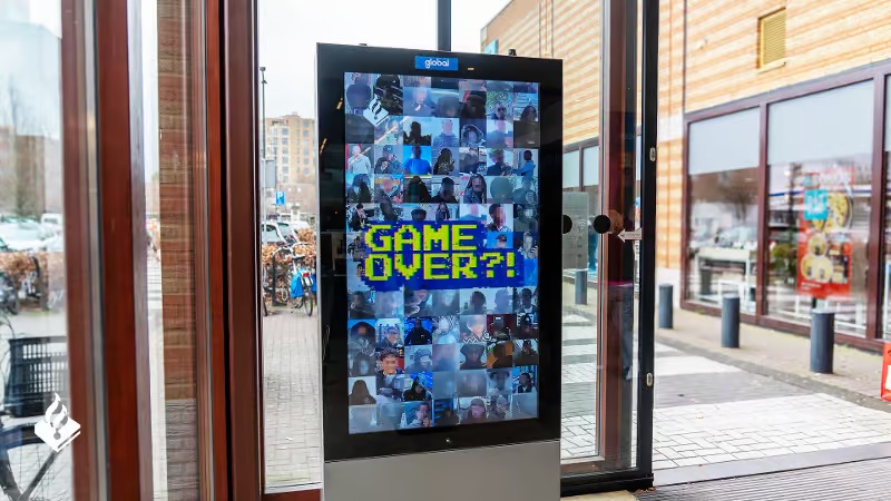 Мошенников вычислили по лицу: 34 сдались 2 dutch police just released unblurred photos of 79 suspected scammers in a campaign reported to be a huge success