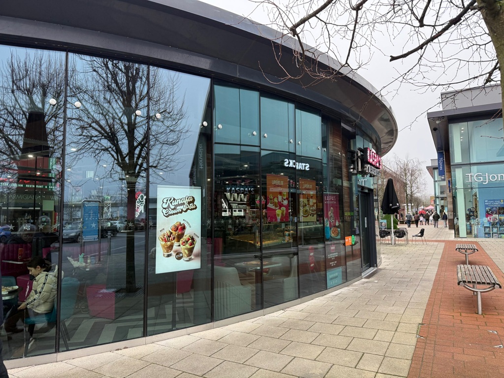 kaspas fareham shop front scaled 1
