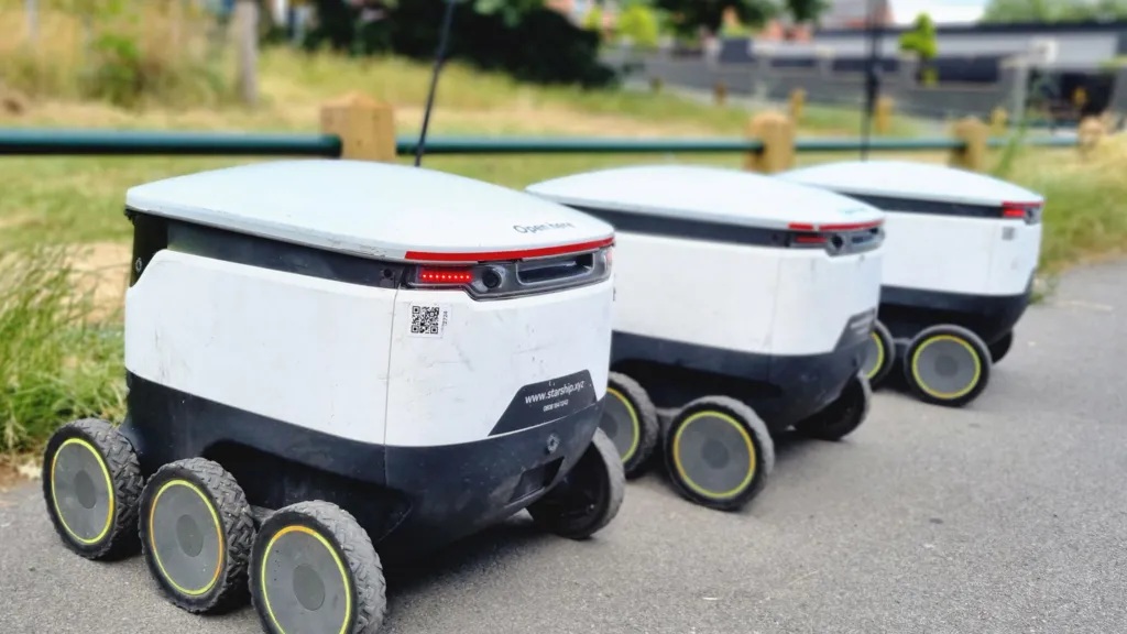 Роботов-курьеров выгнали с улиц Шеффилда 2 delivery robots removed from streets as pilot ends1