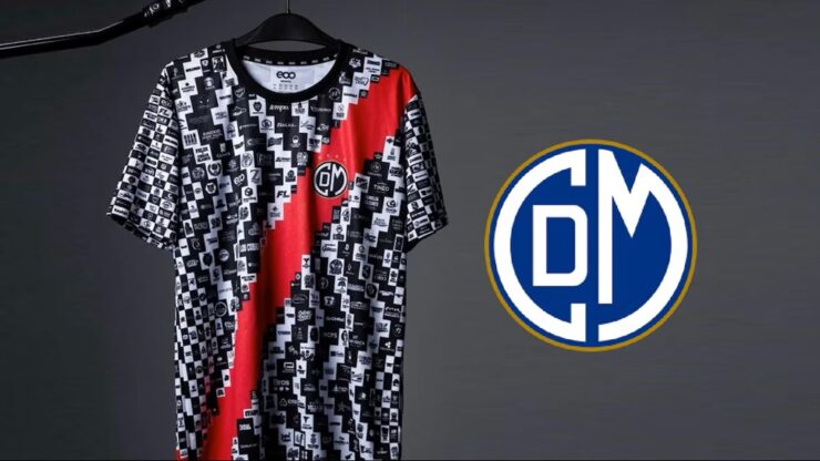 deportivo municipal el club que vendio 1000 espacios en su jersey para salir de una crisis economica