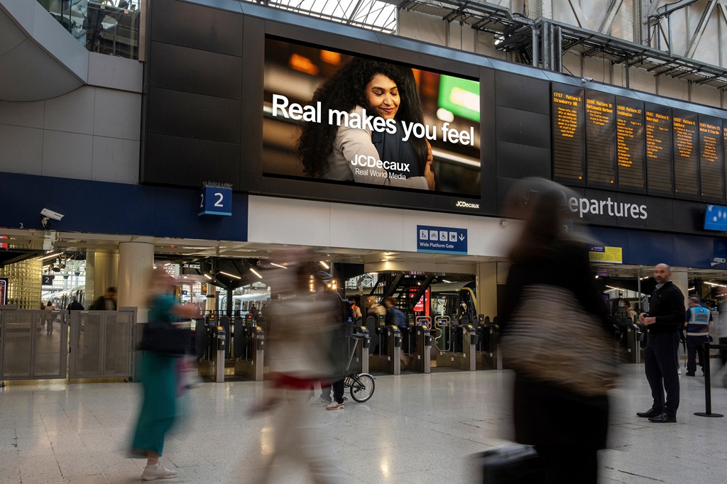 JCDecaux UK: наружка, которая продаёт саму себя 6 real world media4